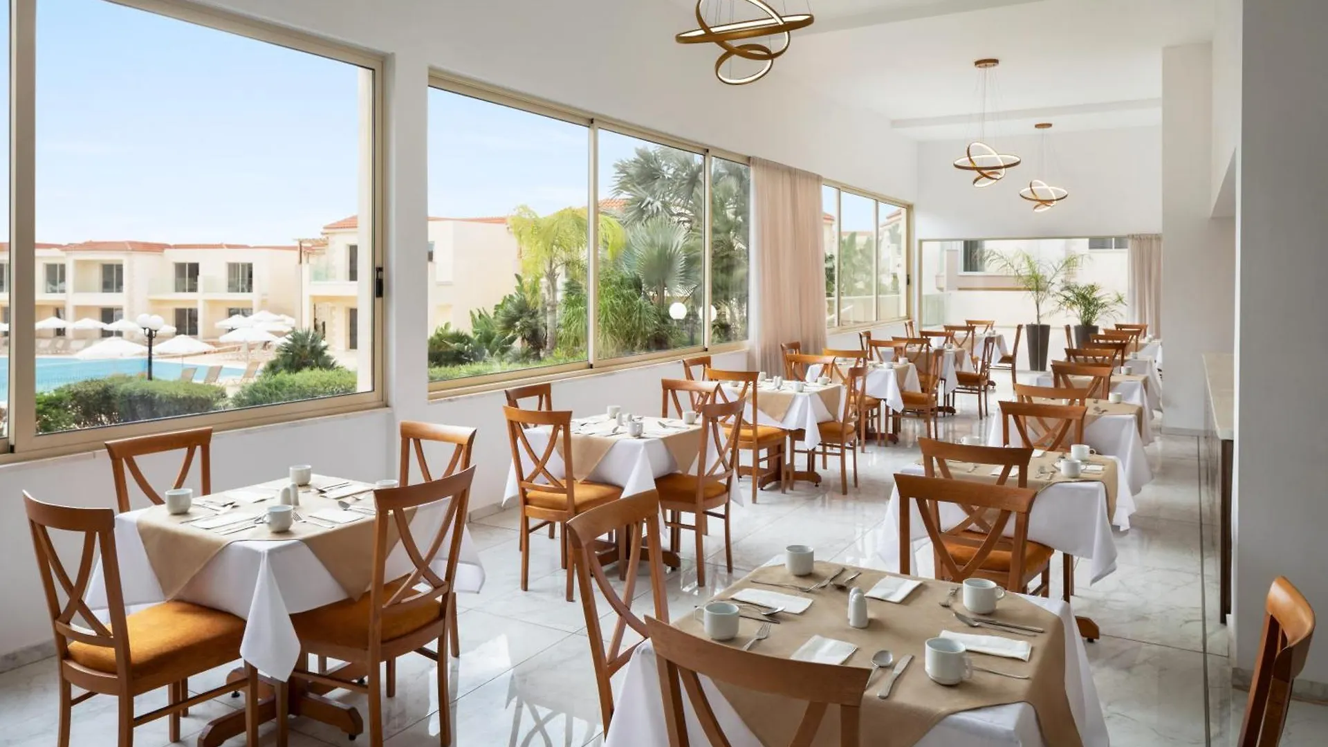 Ramada Hotel & Suites By Wyndham Αγία Νάπα 4*,  Κύπρος