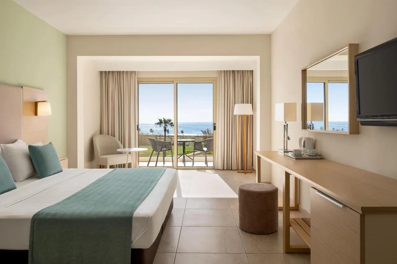 Ramada Hotel & Suites By Wyndham Айя-Напа 4*,