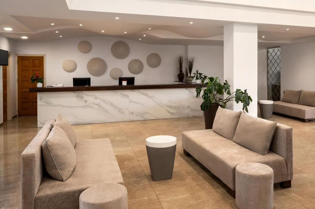 Ramada Hotel & Suites By Wyndham Айя-Напа 4*,